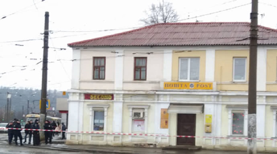 Захоплене відділення "Укрпошти" в Харкові, фото: Є.Руденко
